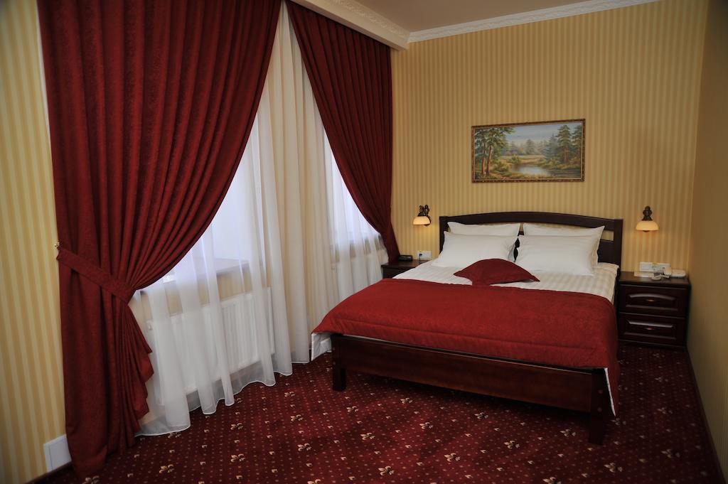 Slava Hotel Zaporizhia Værelse billede
