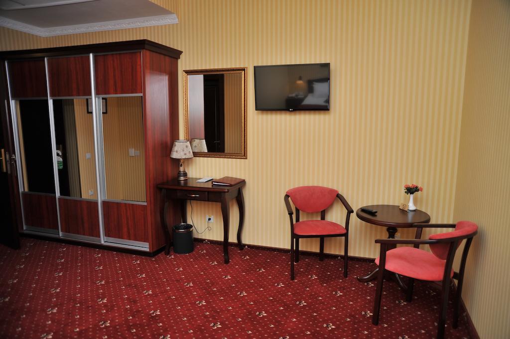 Slava Hotel Zaporizhia Værelse billede