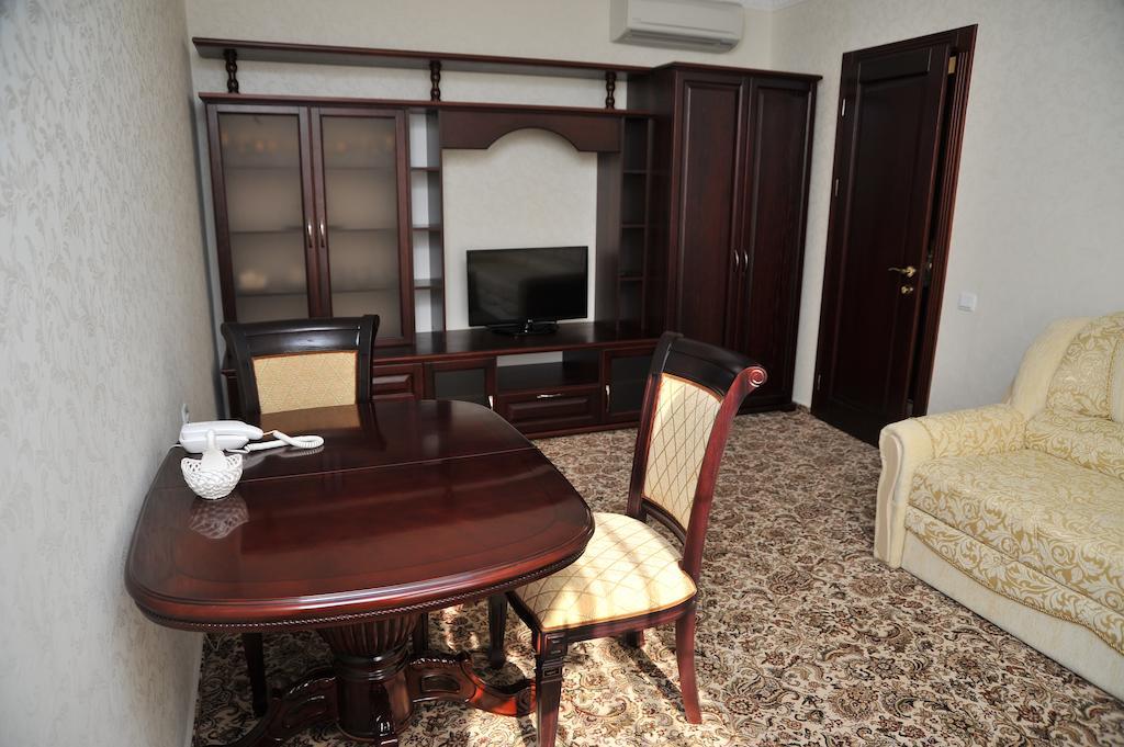 Slava Hotel Zaporizhia Værelse billede